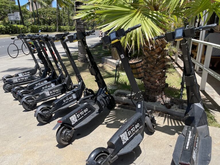 【GoX ゴーエックス】ハワイで電動キックボード（Eスクーター） ハワイ情報 KOKO