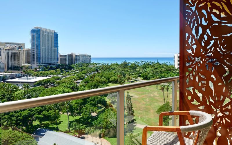 Luana Waikiki Suites Partial Ocean-View-Balcony