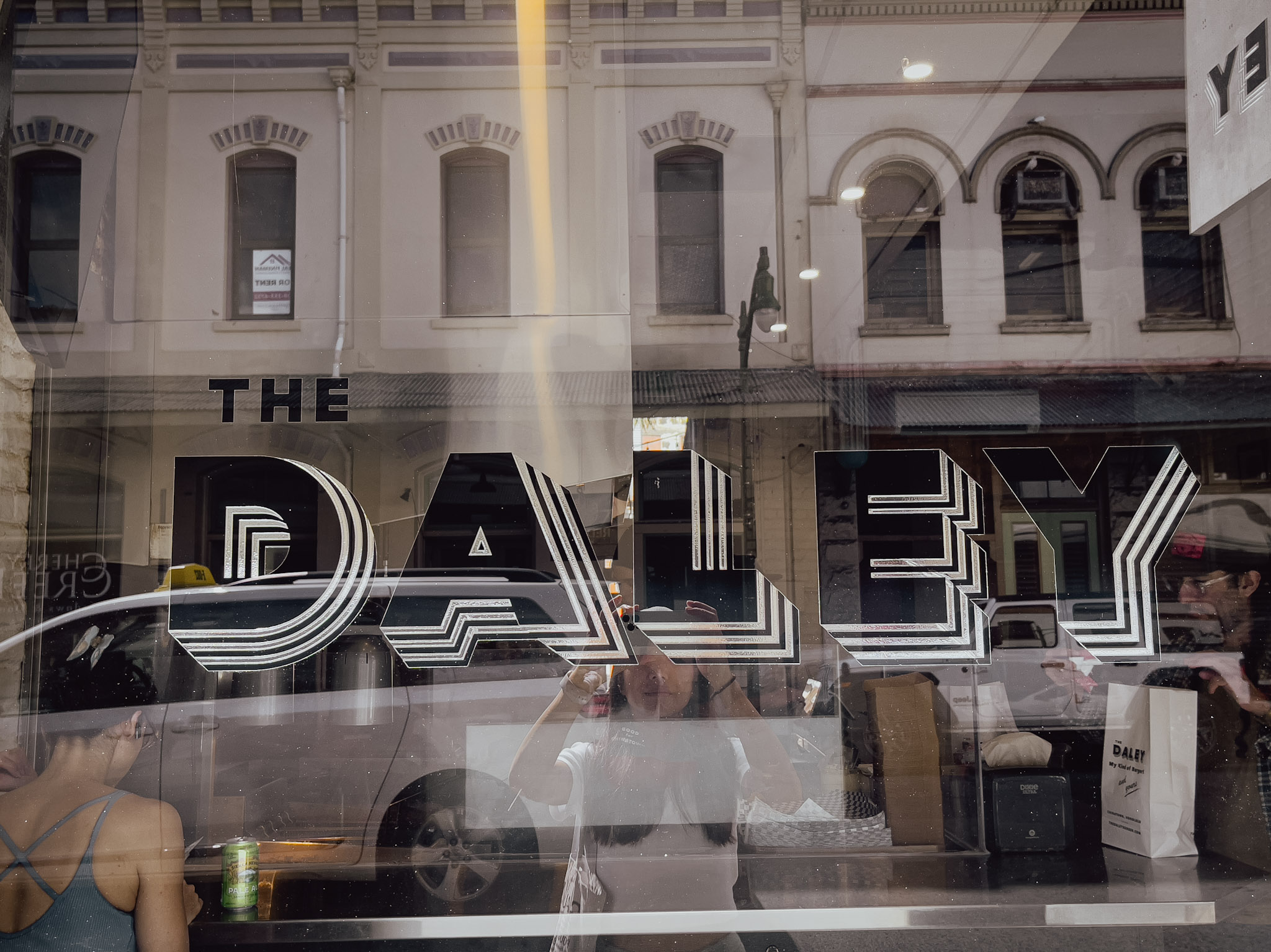 【ハワイ到着日グルメ】チャイナタウンのスマッシュバーガー「The Daley」 | ハワイ情報 KOKO
