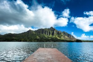 ソロ活ハワイ、ワイキキの外で過ごす一日 —— クアロア・ランチという選択